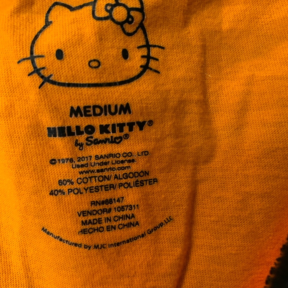 Hello Kitty by Sanrio Halloween Raglan Top – Women’s Medium 🎃👻 - Picture 6 of 6
